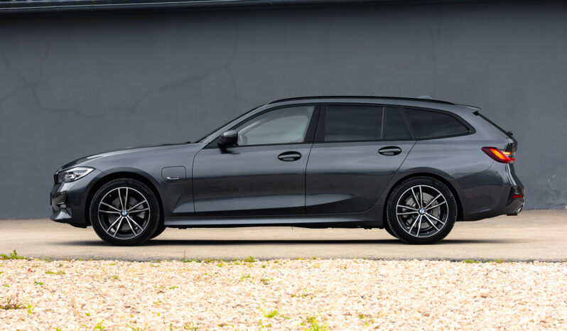 BMW 320E full