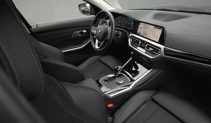 BMW 320E full