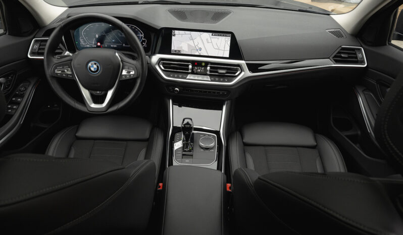 BMW 320E full
