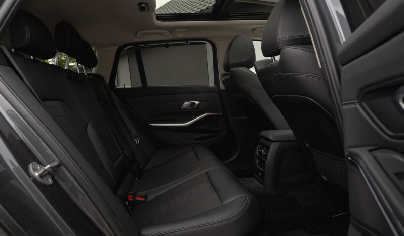 BMW 320E full